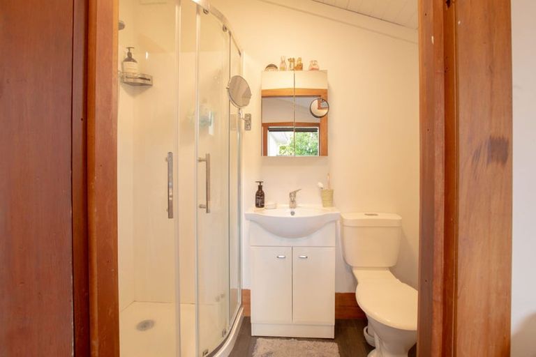 Photo of property in 180 Cambridge Road, Hillcrest, Hamilton, 3216