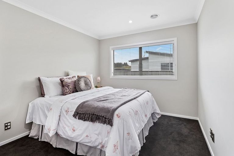 Photo of property in 94 Endeavour Drive, Whitby, Porirua, 5024