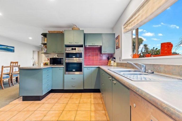 Photo of property in 5 Hossack Close, Belfast, Christchurch, 8051