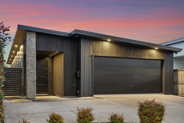 Photo of property in 47 Awatira Drive, Papamoa Beach, Papamoa, 3118