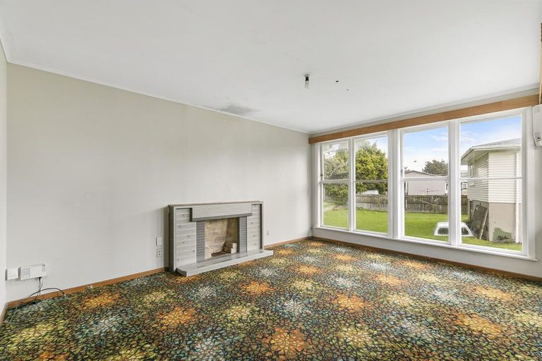 Photo of property in 10 Olive Street, Manurewa, Auckland, 2102