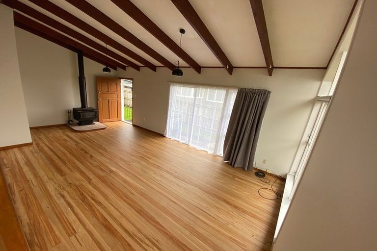 Photo of property in 95 Ennis Avenue, Pakuranga Heights, Auckland, 2010