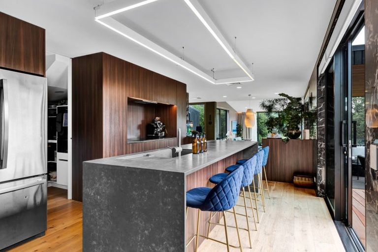 Photo of property in 12a Baring Terrace, Strandon, New Plymouth, 4312