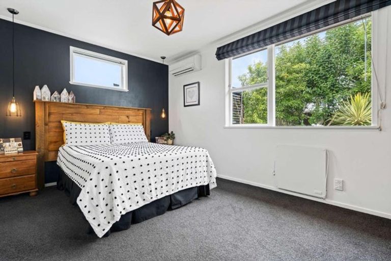 Photo of property in 16 Levesque Street, Birkdale, Auckland, 0626