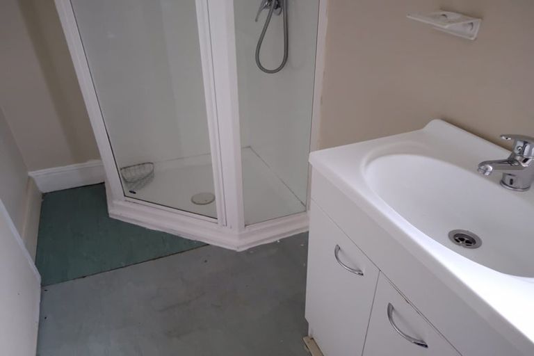 Photo of property in 74 Heriot Row, North Dunedin, Dunedin, 9016