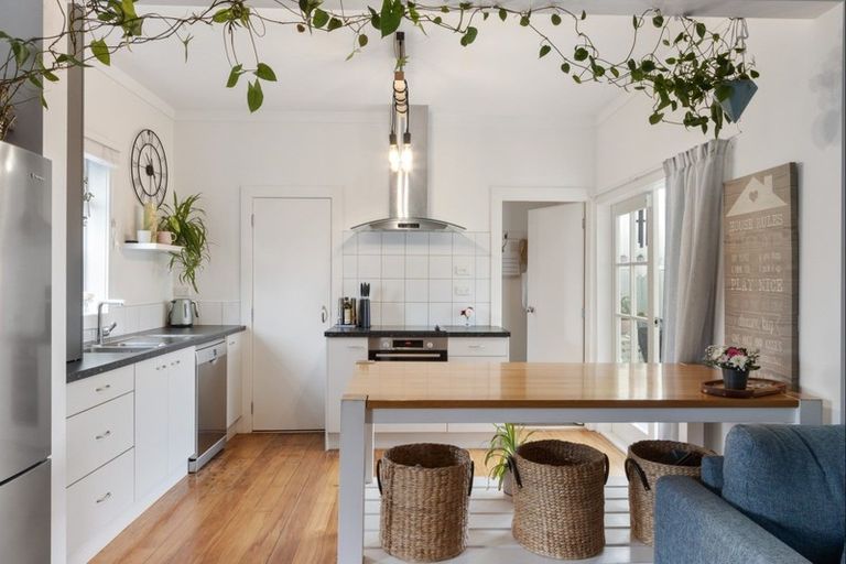 Photo of property in 703 Ellison Road, Parkvale, Hastings, 4122