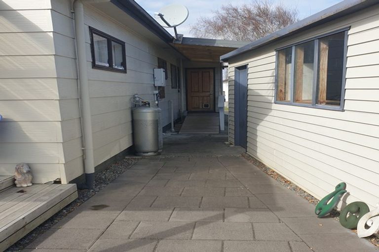 Photo of property in 40 Edgewater Parade, Waiuku, 2123