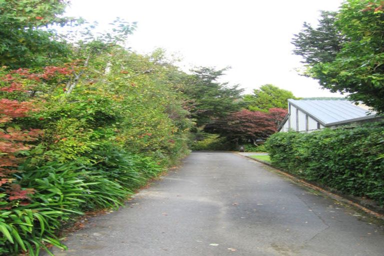 Photo of property in 12 Freemans Way, Pinehaven, Upper Hutt, 5019