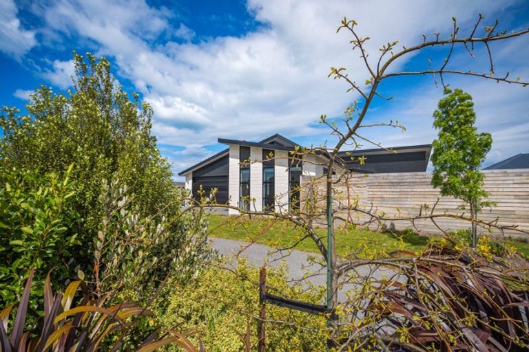 Photo of property in 22 Deans Place, Amberley, 7410