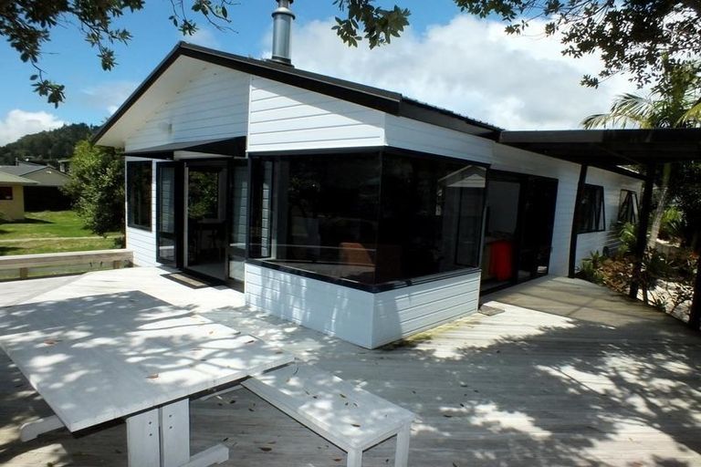 Photo of property in 138 Waimaire Avenue, Matarangi, Whitianga, 3592