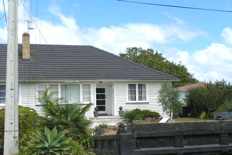 Photo of property in 24 Waimana Avenue, Northcote Point, Auckland, 0627