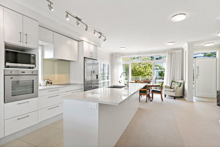 Photo of property in 134 Landmark Terrace, Orewa, 0931