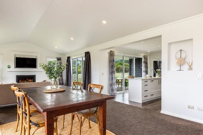 Photo of property in 6 Oakdale Drive, Kinloch, Taupo, 3377