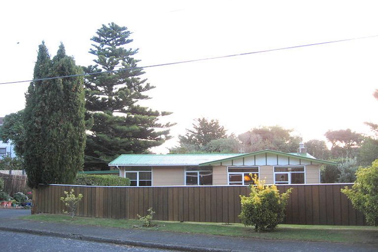 Photo of property in 10 Sydney Crescent, Raumati South, Paraparaumu, 5032