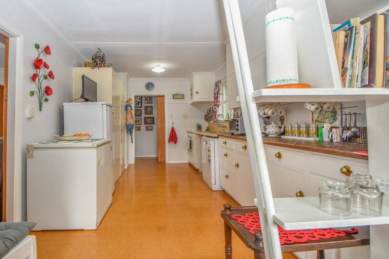 Photo of property in 13 Barrett Place, Carterton, 5713