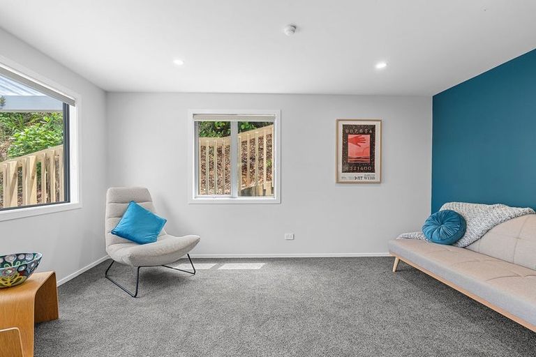 Photo of property in 5 Awanui Street, Merrilands, New Plymouth, 4312