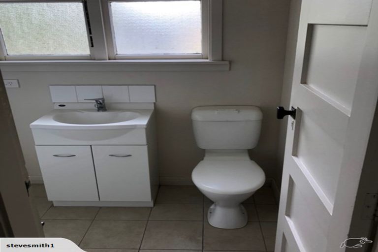 Photo of property in 5 Pitcairn Crescent, Bryndwr, Christchurch, 8053