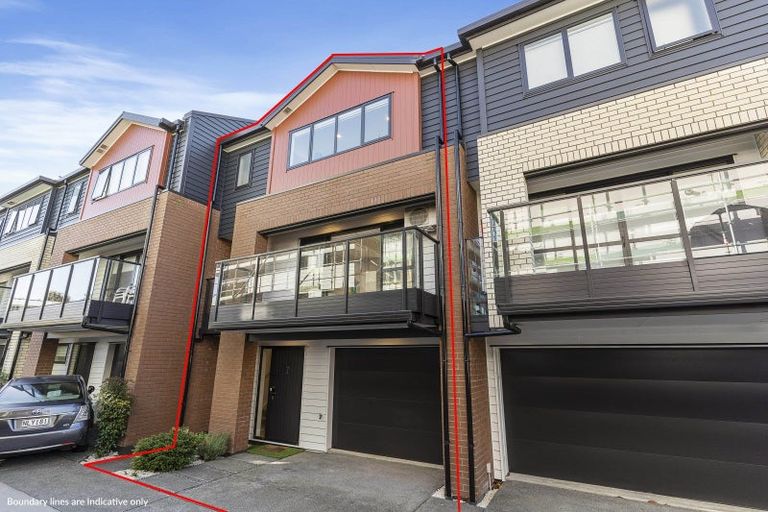 Photo of property in 2/51 Aranui Road, Mount Wellington, Auckland, 1060
