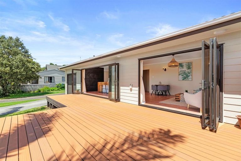 Photo of property in 320 Papamoa Beach Road, Papamoa Beach, Papamoa, 3118