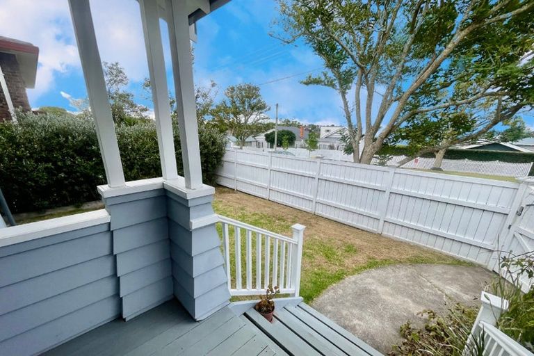 Photo of property in 19 Egremont Street, Belmont, Auckland, 0622