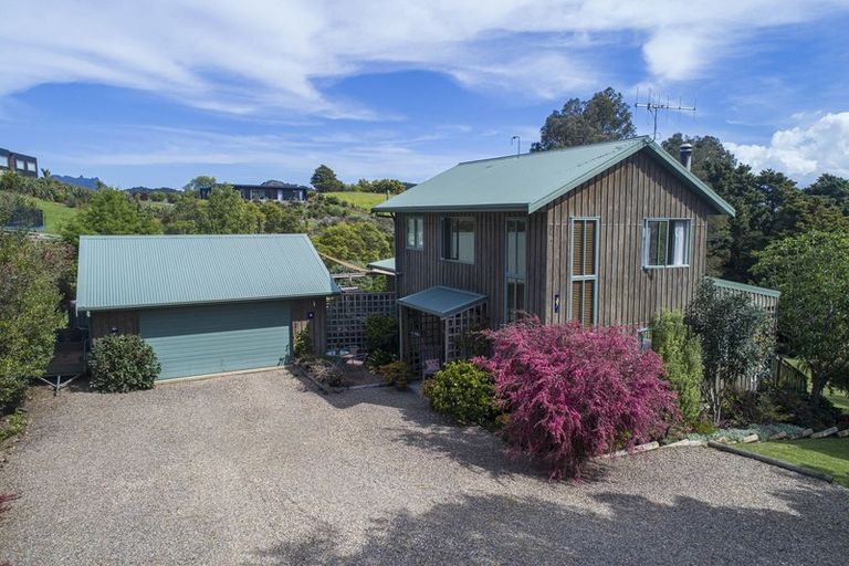 Photo of property in 15 Turiapua Lane, Parua Bay, Whangarei, 0174