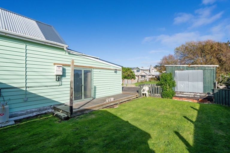 Photo of property in 6 Ocean Beach Road, Bluff, 9814