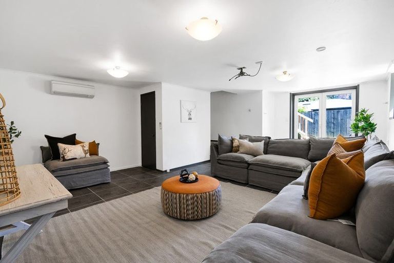 Photo of property in 21a Bracken Street, New Plymouth, 4310