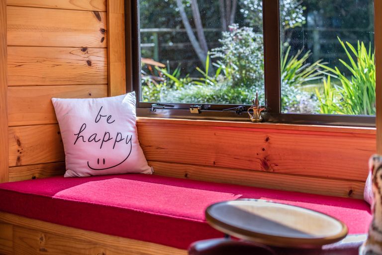 Photo of property in 143 Woodlands Park Road, Titirangi, Auckland, 0604