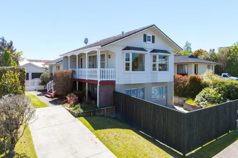 Photo of property in 16 Glengarry Place, Hilltop, Taupo, 3330