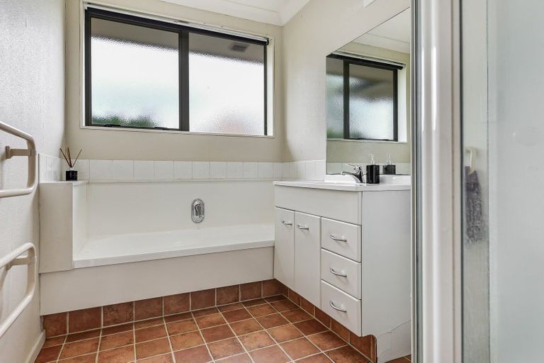 Photo of property in 18 Glen Cree Avenue, Rototuna, Hamilton, 3210