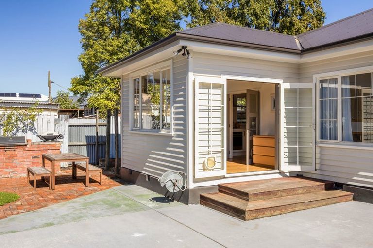 Photo of property in 136 Neville Street, Spreydon, Christchurch, 8024