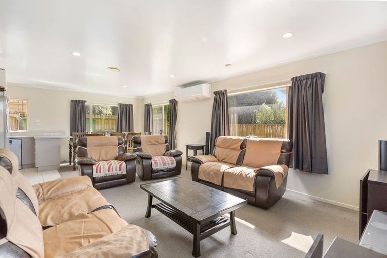 Photo of property in 12 Orbit Place, Flat Bush, Auckland, 2019