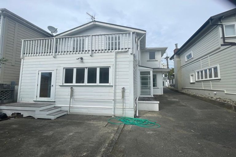 Photo of property in 12 Park Street, Thorndon, Wellington, 6011