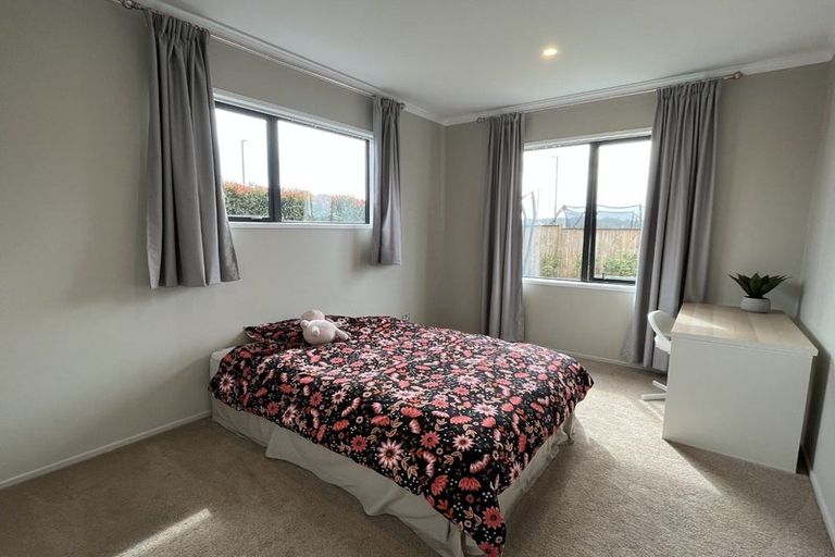 Photo of property in 2 Makaka Lane, Silverdale, 0932