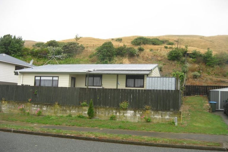 Photo of property in 17 Marne Grove, Waitangirua, Porirua, 5024