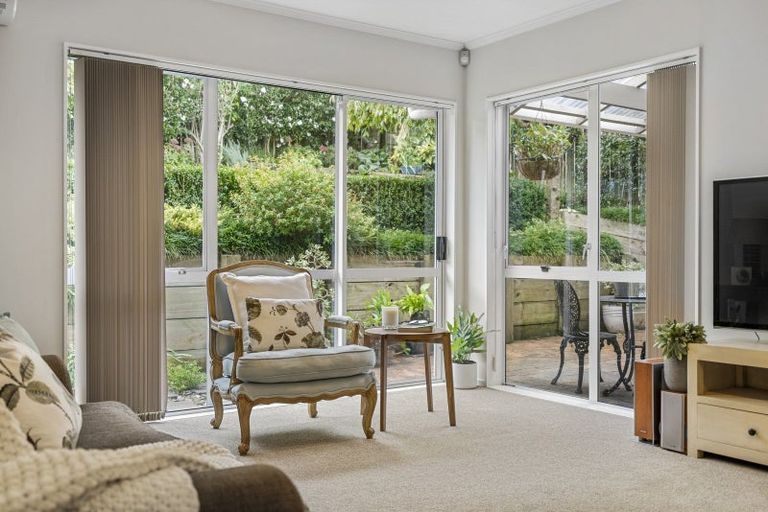 Photo of property in 34 Sailfish Drive, West Harbour, Auckland, 0618