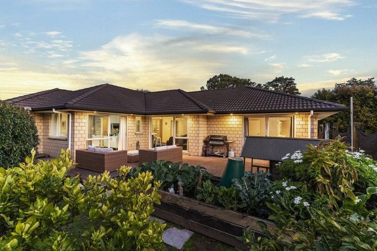 Photo of property in 27 Pounamu Avenue, Greenhithe, Auckland, 0632