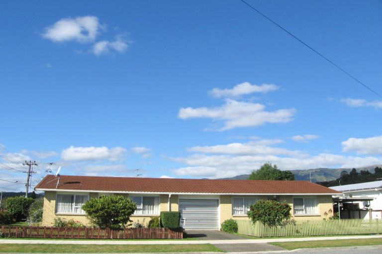 Photo of property in 1/36 Exchange Street, Ebdentown, Upper Hutt, 5018