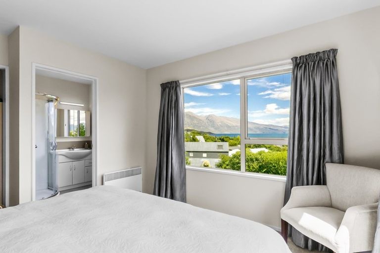 Photo of property in 688 Peninsula Road, Kelvin Heights, Queenstown, 9300