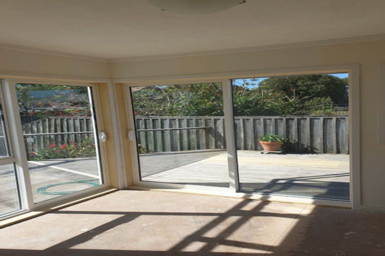 Photo of property in 4/45 Shakespeare Road, Milford, Auckland, 0620