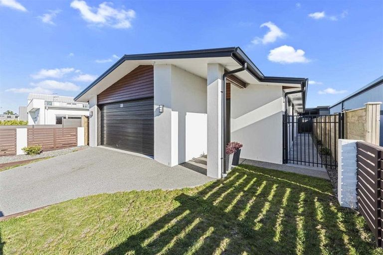 Photo of property in 544 Grenada Street, Papamoa Beach, Papamoa, 3118