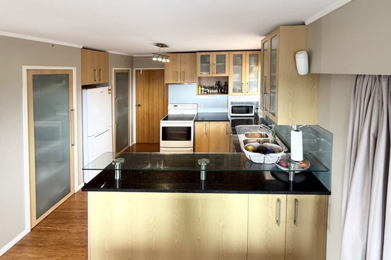 Photo of property in 2/19 Ciprian Place, Henderson, Auckland, 0612