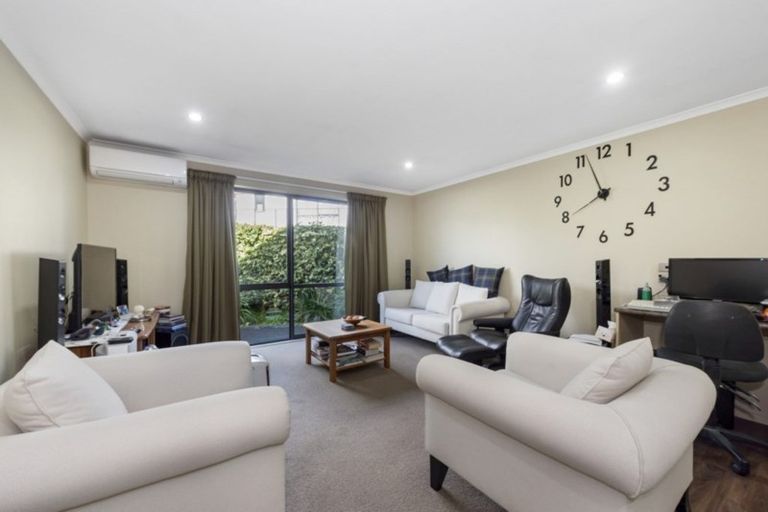 Photo of property in 10/31 Jones Crescent, Melville, Hamilton, 3206