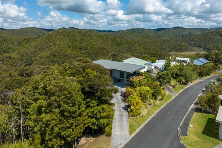 Photo of property in 33 Hihitahi Rise, Paihia, 0200