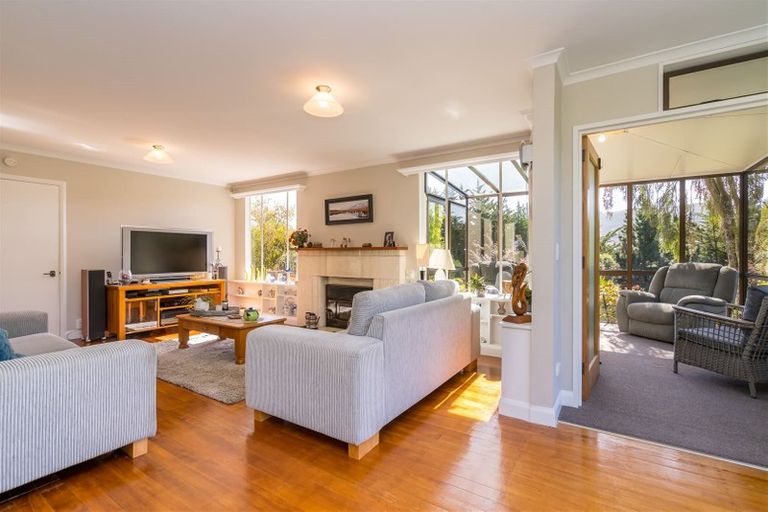 Photo of property in 1 Saint Ronans Road, Macandrew Bay, Dunedin, 9077