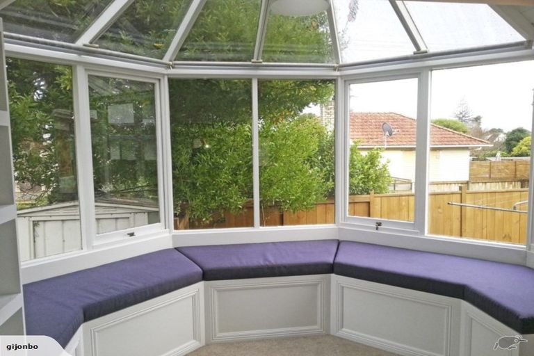 Photo of property in 33 Youngs Road, Papakura, 2110