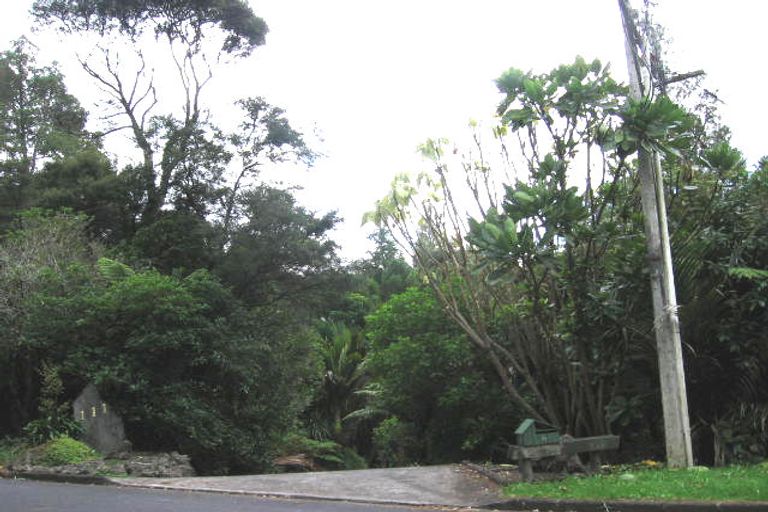 Photo of property in 111 Wood Bay Road, Titirangi, Auckland, 0604
