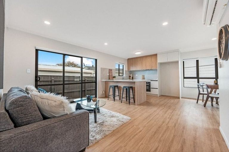 Photo of property in 11 Murillo Place, Henderson, Auckland, 0612