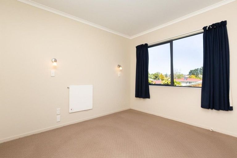 Photo of property in 11a Warwick Place, Brookfield, Tauranga, 3110