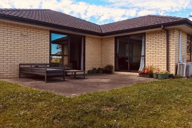 Photo of property in 6 Travis View Drive, Fairview Heights, Auckland, 0632